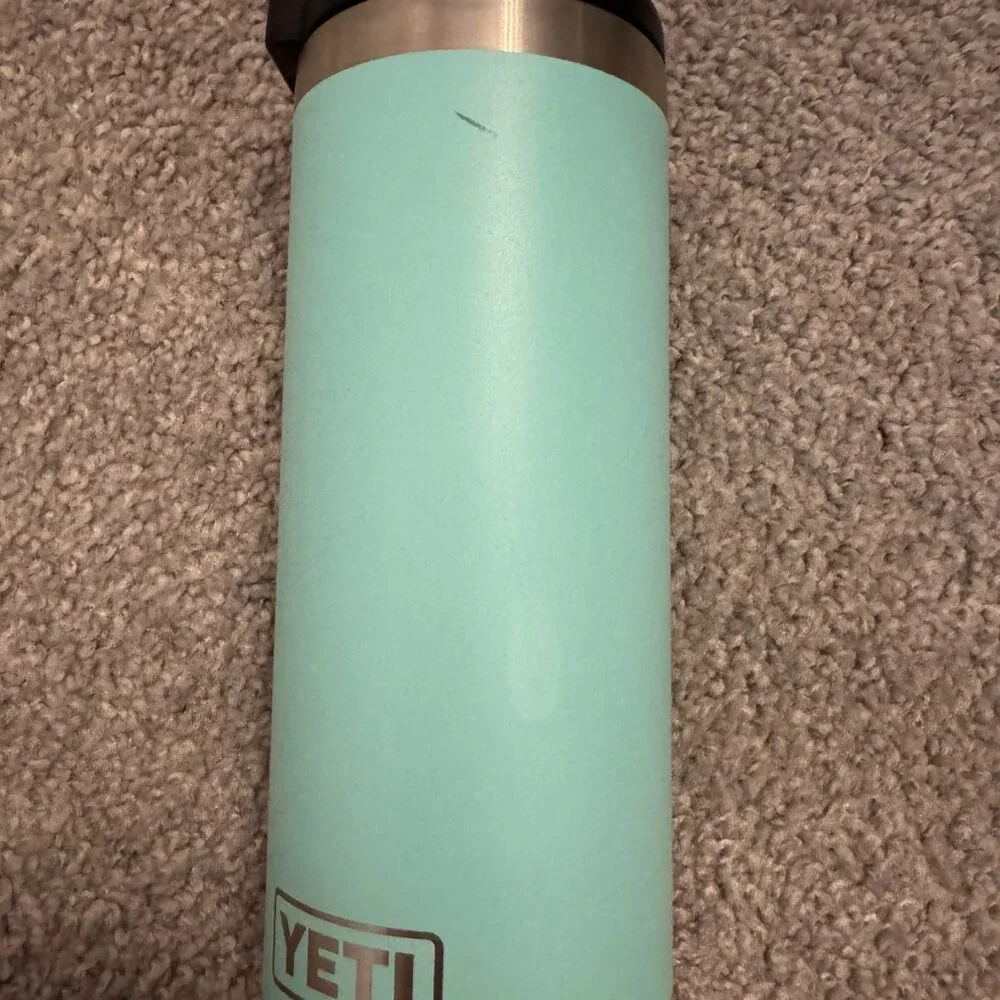 2 Yeti Rambler Bottles with Tops - Picture 8 of 9